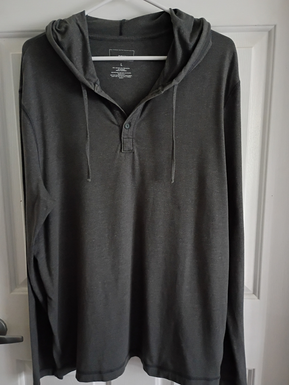 Men's Charcoal Gray Hooded Long-Sleeve Shirt
